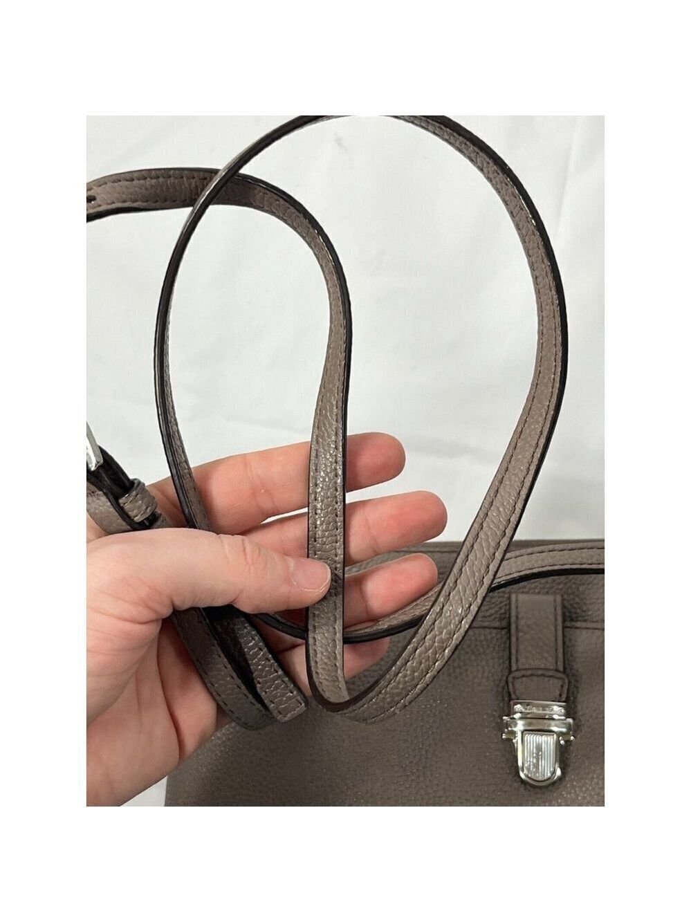 Michael Kors Mercer Large Snap Pocket Crossbody taupe - Picture 3 of 16